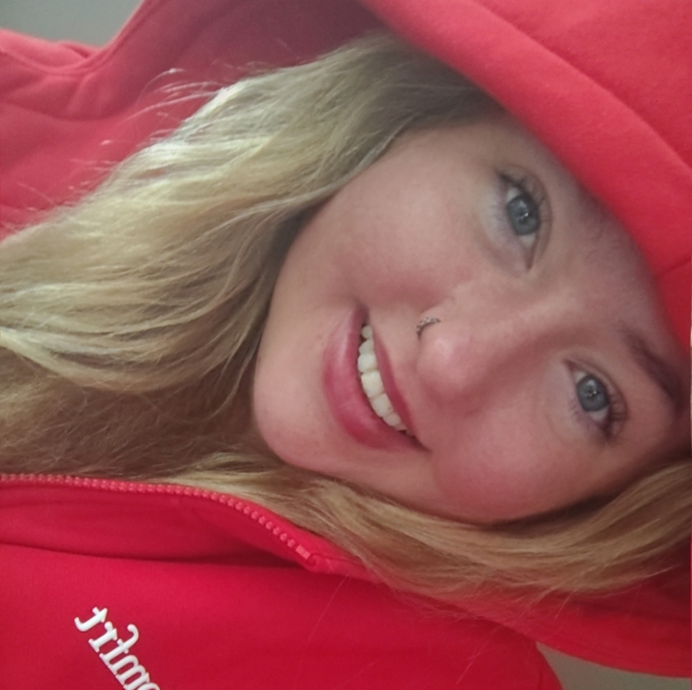 Meet your Posher, Caity